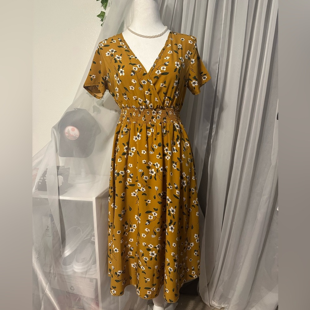 Floral Golden Rod smocked waist midi dress size S